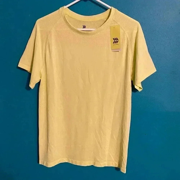 All in Motion Yellow Seamless Short Sleeve Shirt - Picture 2 of 6